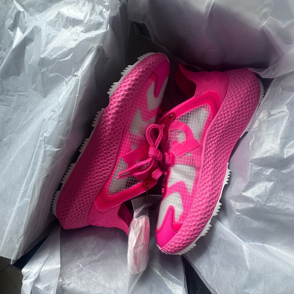 G/FORE Vibrant Pink Golf Trainers